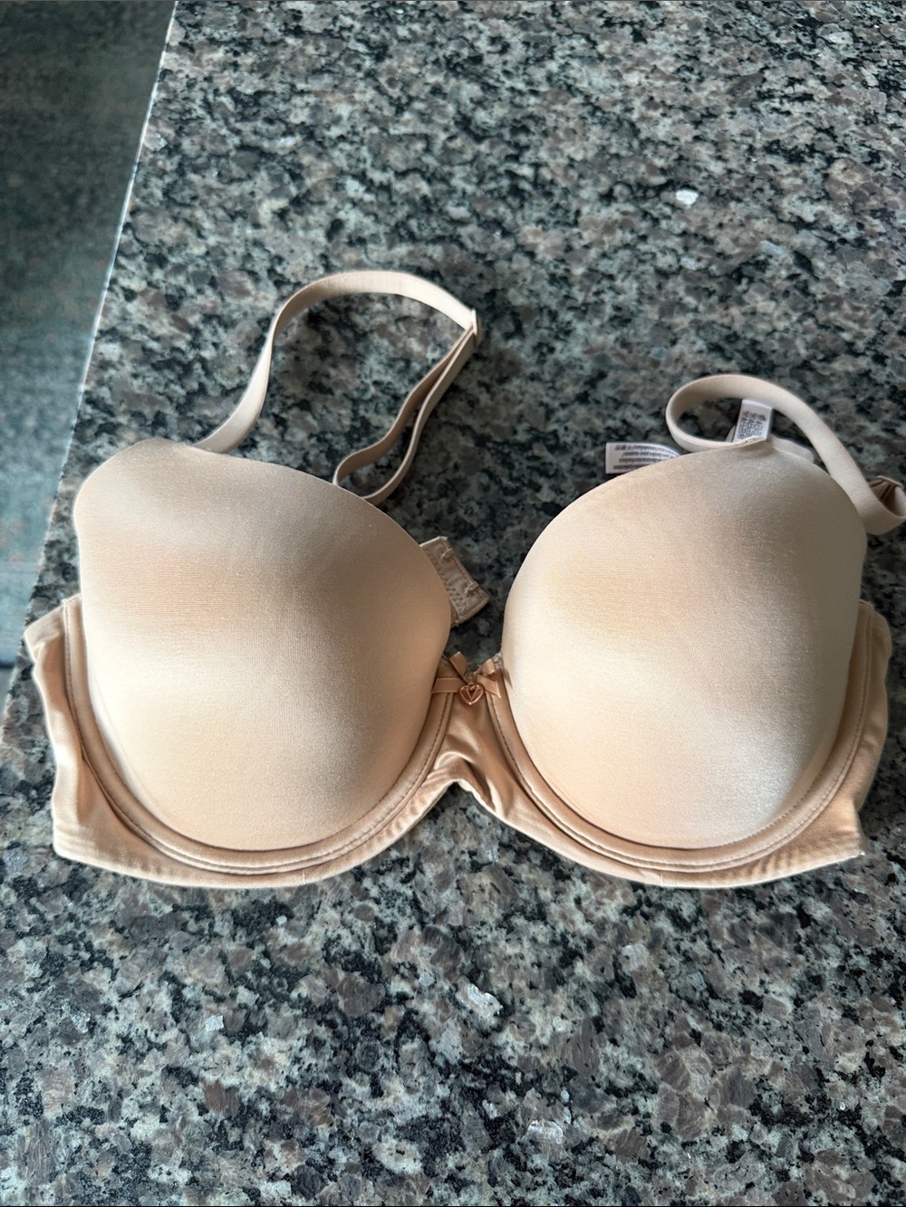 Victoria's Secret Body By Victoria Light Beige T-Shirt Bra 34D